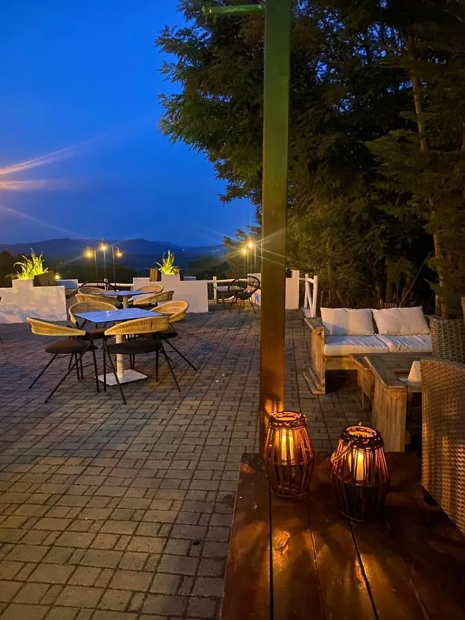 Prasino Horio Otel Arnaía