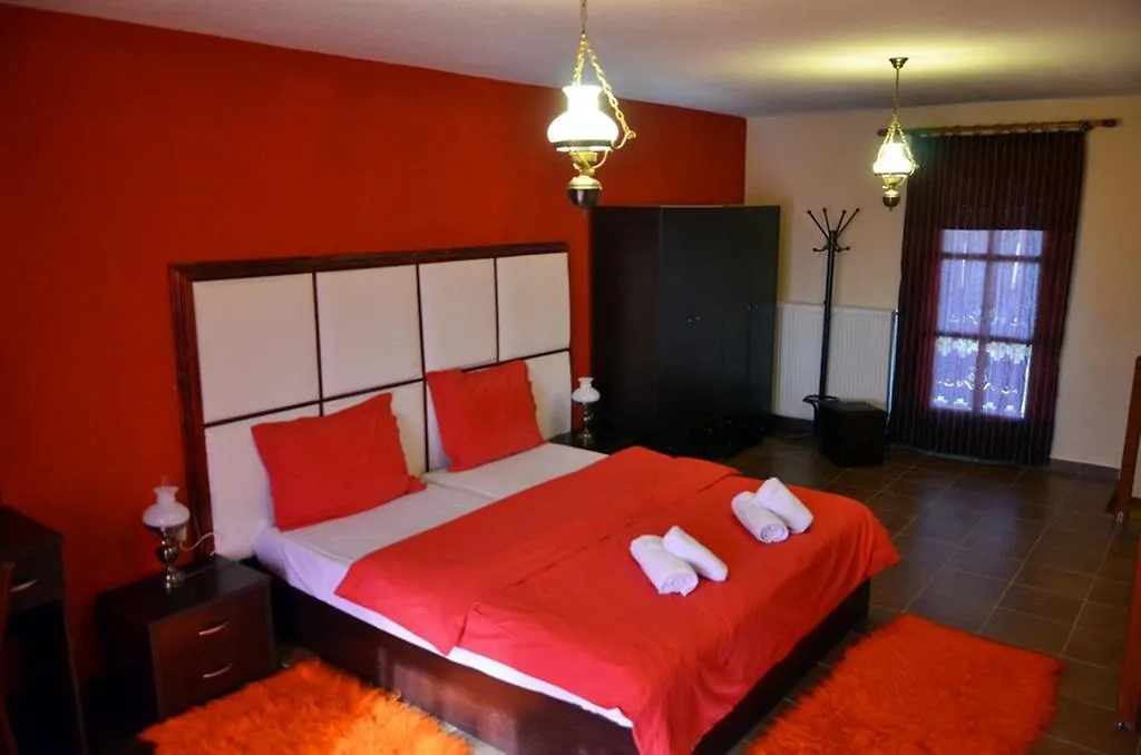 Prasino Horio Otel Arnaía