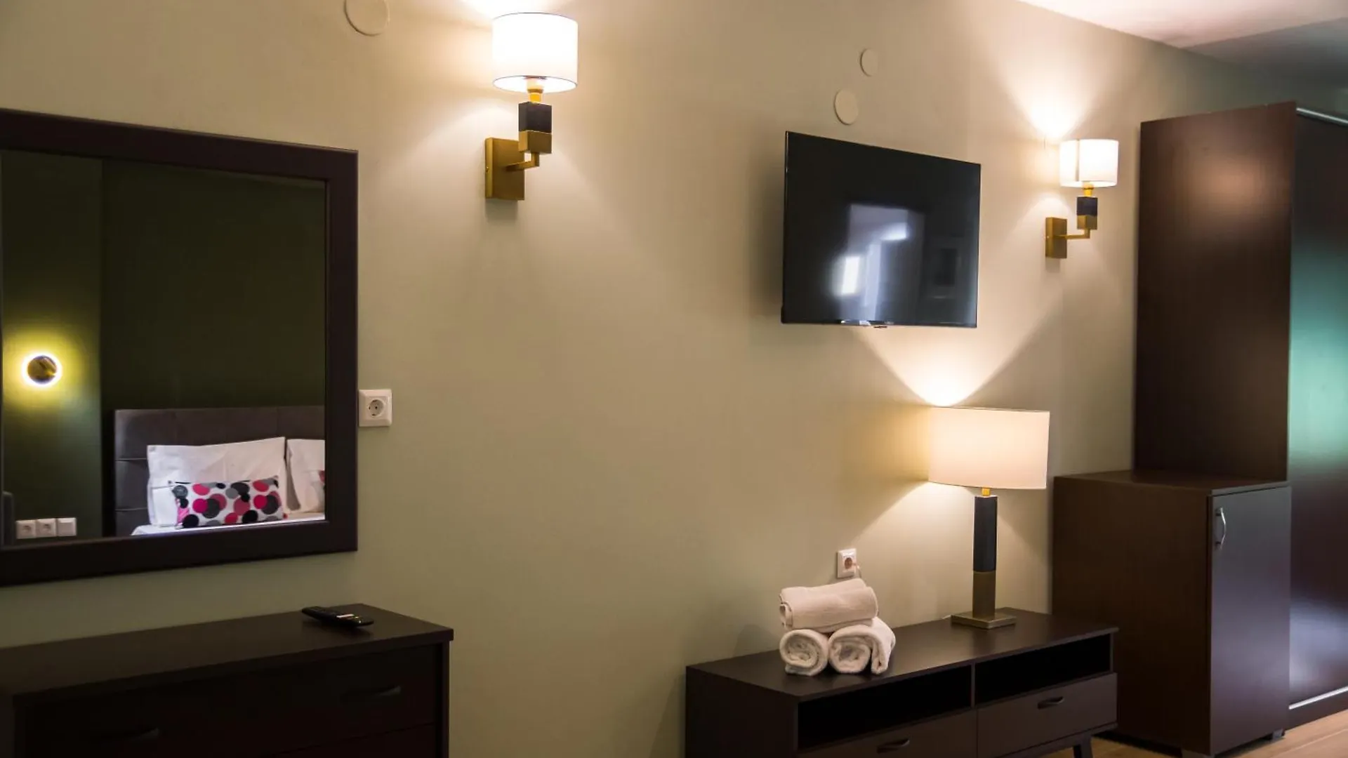 Prasino Horio Otel Arnaía