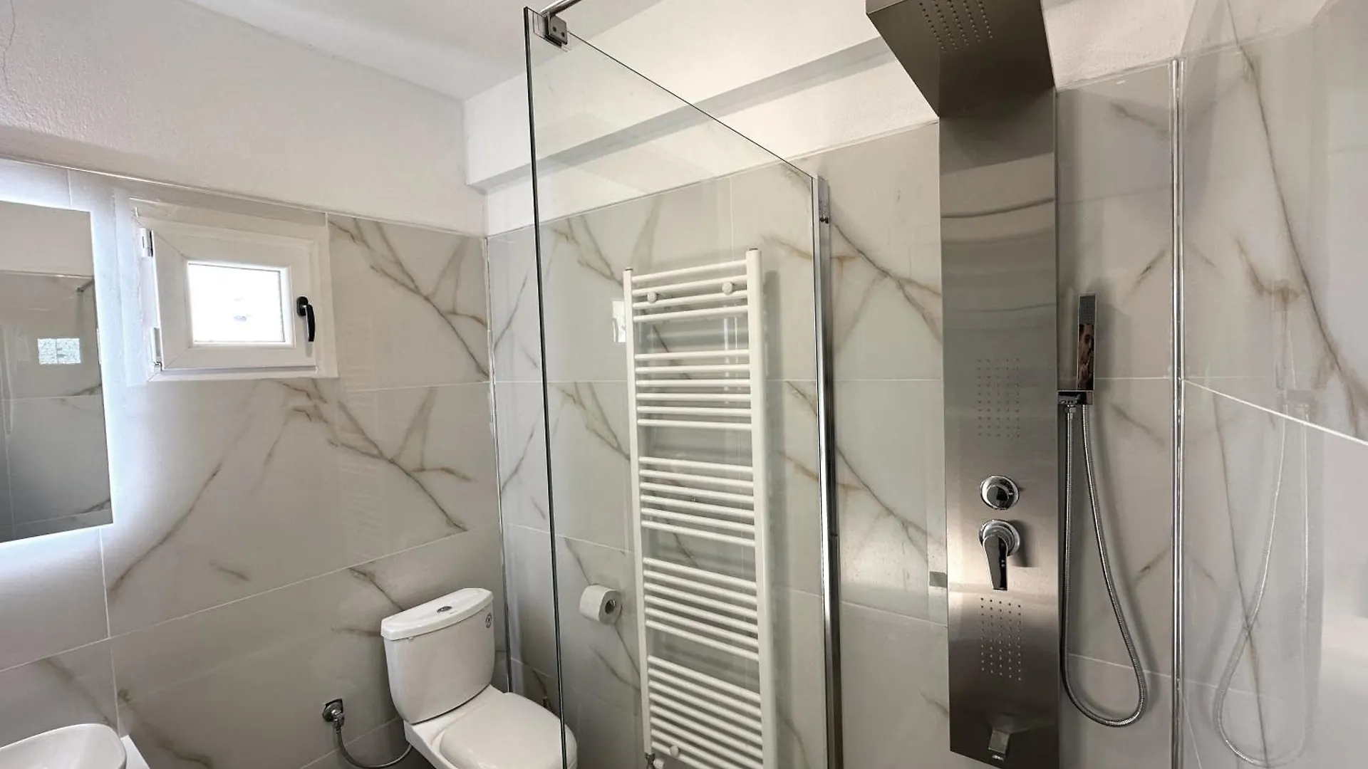 Prasino Horio Otel Arnaía