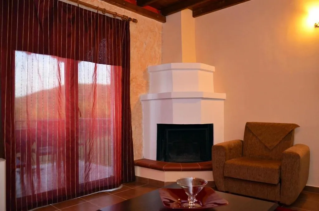 Prasino Horio Otel Arnaía 3*,  Yunanistan