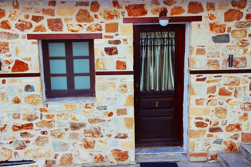 Prasino Horio Otel Arnaía