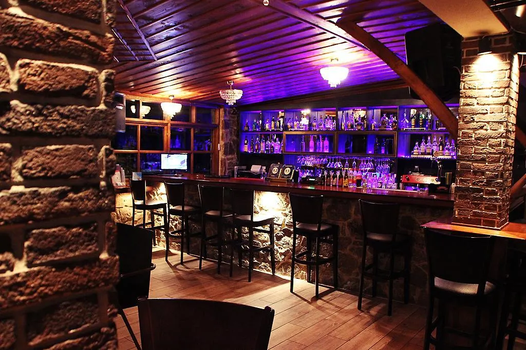 Prasino Horio Otel Arnaía